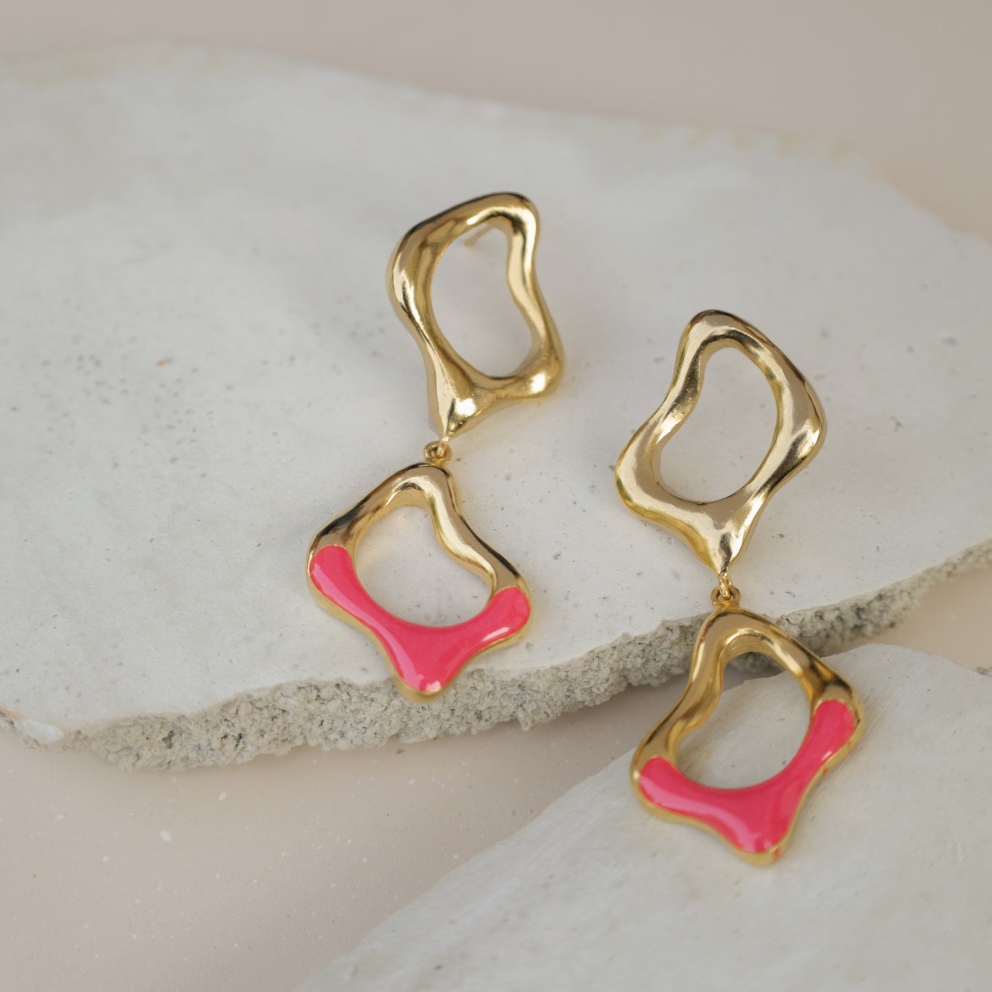 Cleo Earrings (Hot Pink)